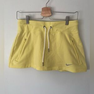 Nike Tennis Skirt Built in Shorts Yellow Dri-Fit Size Medium Athleisure Sports